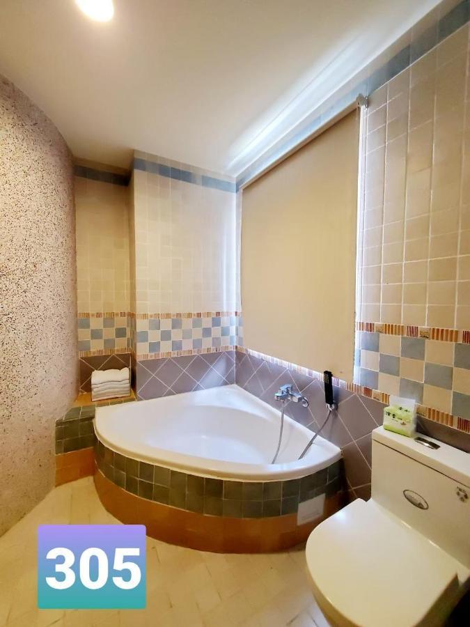 E-Ping Castle Hotel Nanwan Exterior photo