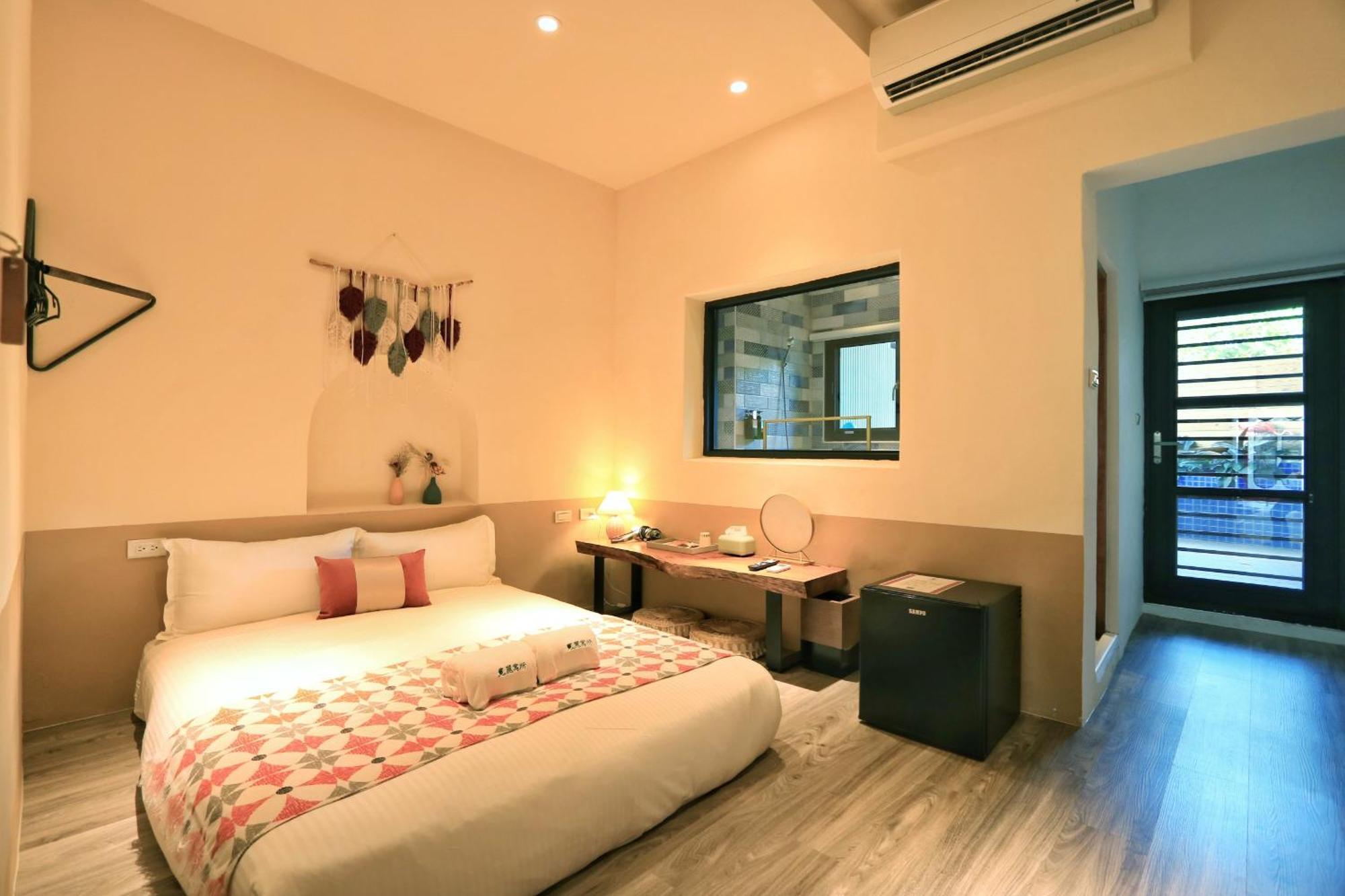 E-Ping Castle Hotel Nanwan Exterior photo